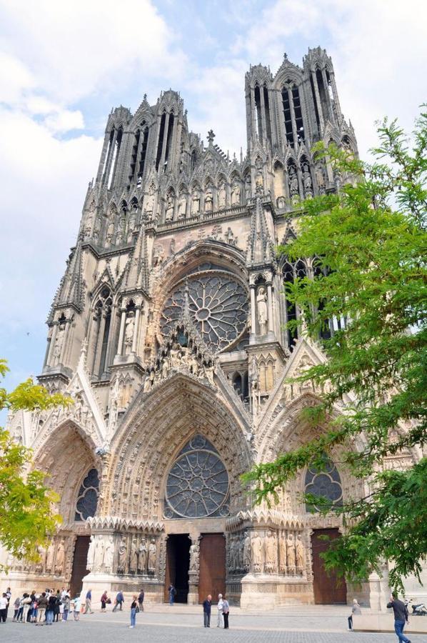 Appartamento LUX Cathédrale Reims Esterno foto